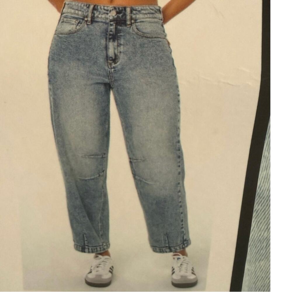 BCBGeneration barrel leg Jeans size 7 28